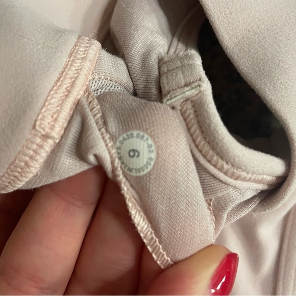 Lululemon Flow Y Nulu Bra - Picture 4 of 4